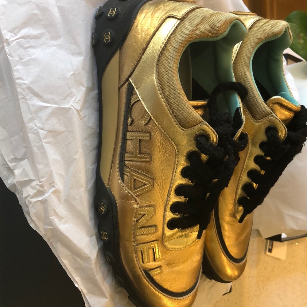 Chanel gold sneakers - Picture 10 of 11